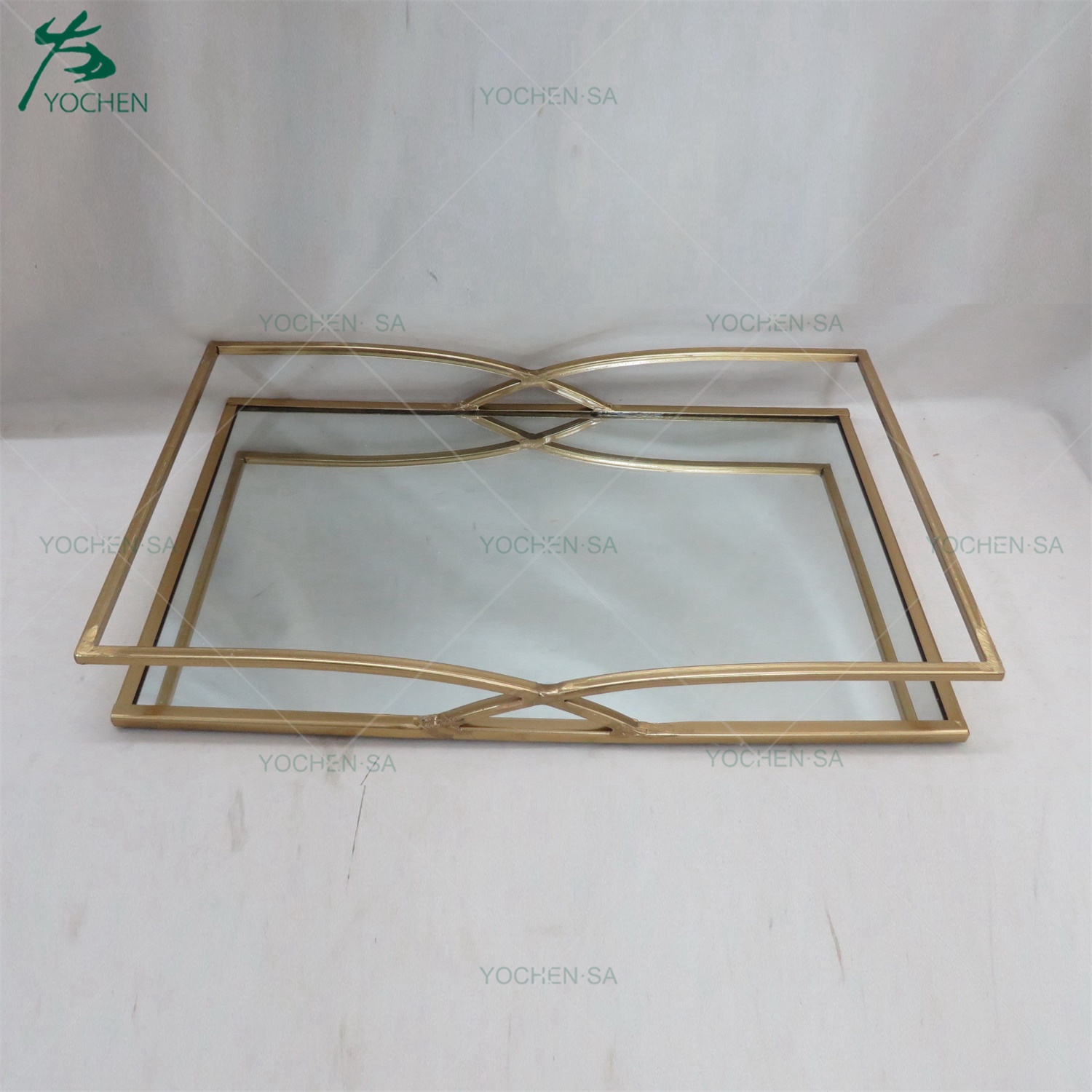 Gold Electroplated Metal Mirrored Tray in Round